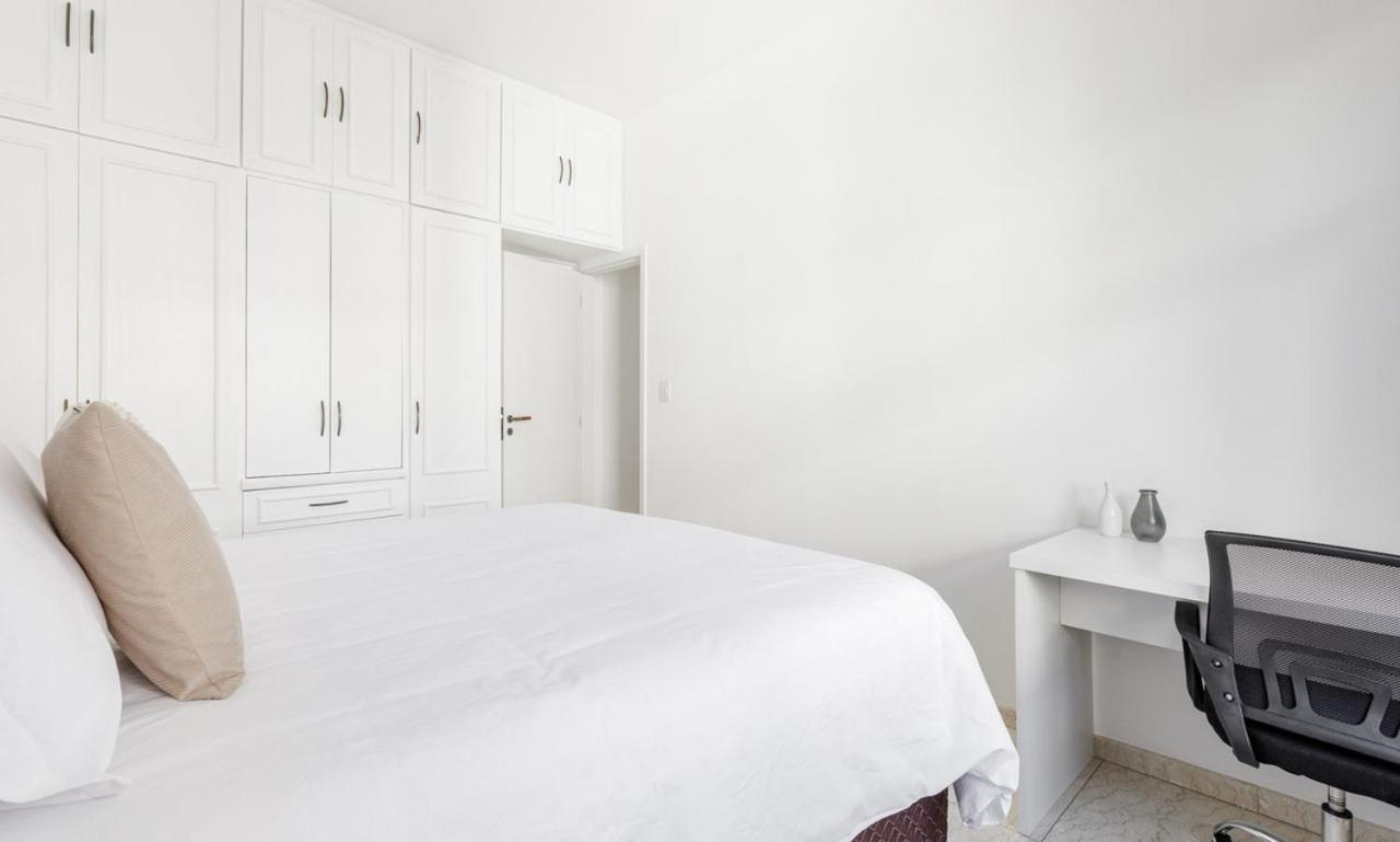 Apartamento Tabas Lindo Ape De 2 Quartos No Leblon Lb0023 Río de Janeiro
